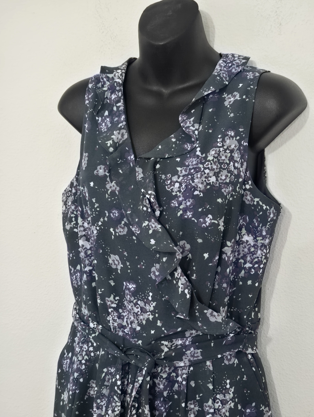 Loft Jumpsuit - Picture 4 of 7